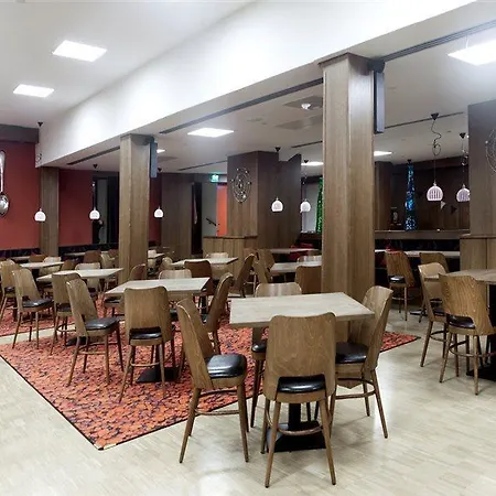 מלון Scandic Paasi 4*